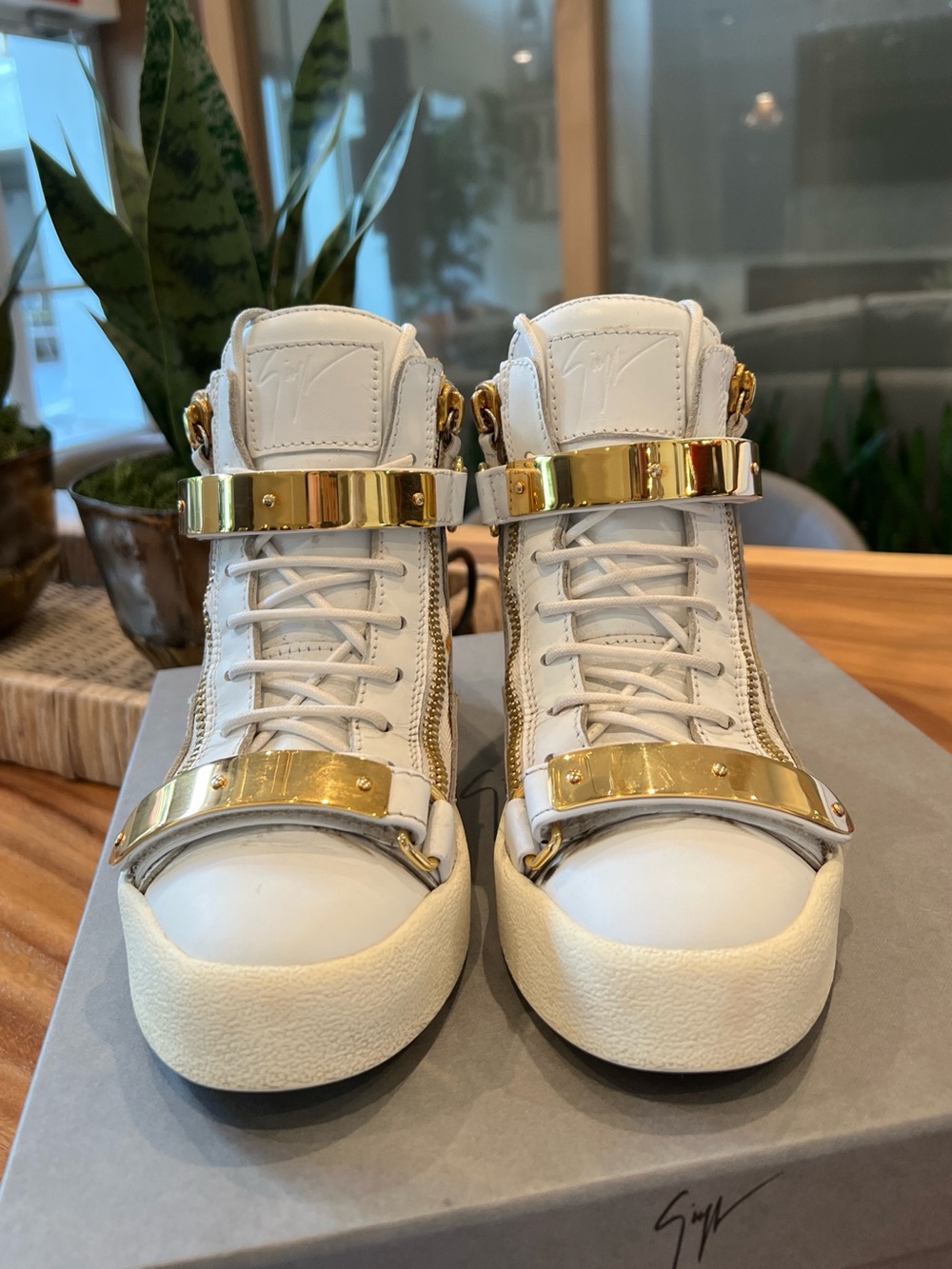 Giuseppe Zanotti High Top Sneakers White Gold Metal Bar EU 37 Women Authentic